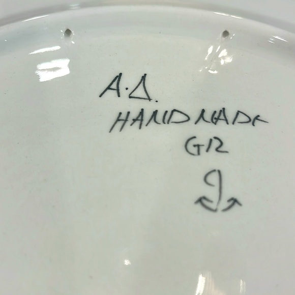 Beautiful Handpainted/handmade platters from Greece - Picture 3 of 8